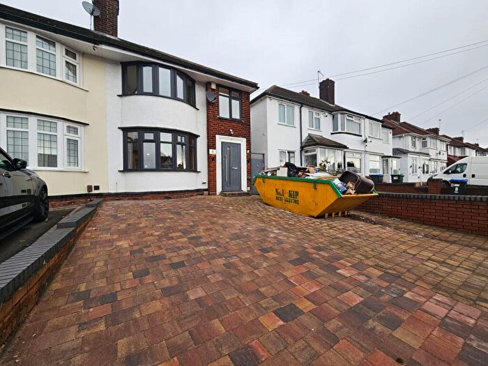 3 Bedroom House To Rent In Sundial Lane, Birmingham, B43