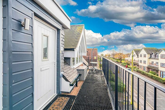 1 Bedroom Apartment To Rent In Lymington Road, Highcliffe, Christchurch, BH23