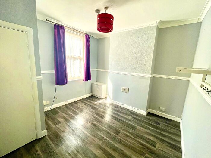 2 Bedroom Terraced House To Rent In Rutland Street, Grimsby, DN32