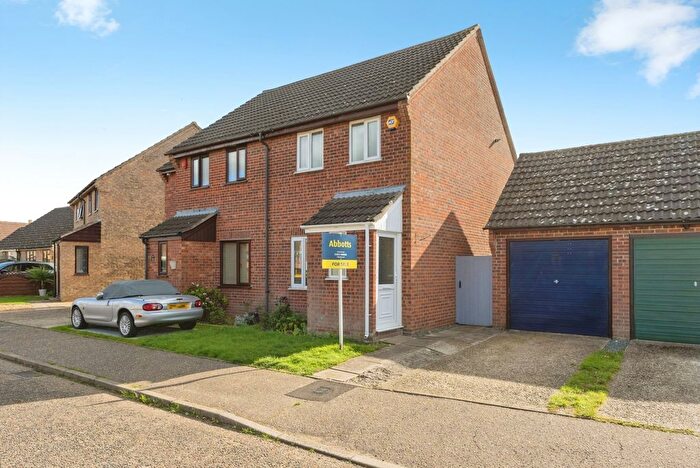 2 Bedroom Semi Detached House For Sale In High View Drive, Attleborough, Norfolk, NR17