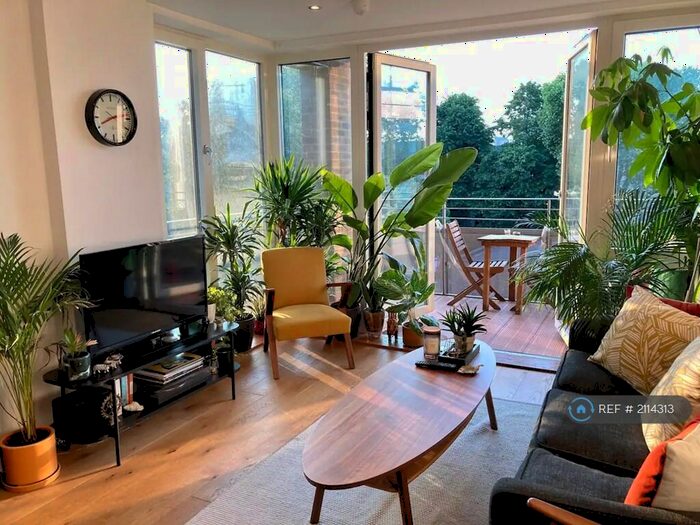 2 Bedroom Flat To Rent In City Mill Apartments, London, E8