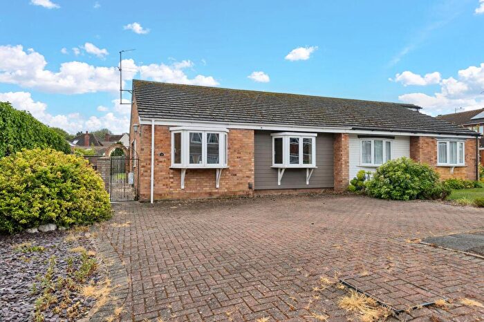 3 Bedroom Semi-Detached Bungalow For Sale In Chilcourt, Royston, SG8