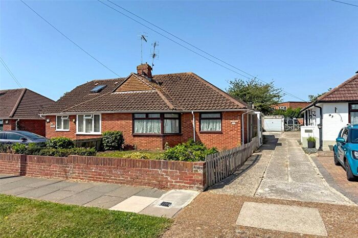 2 Bedroom Bungalow For Sale In Manning Road, Wick, Littlehampton, West Sussex, BN17