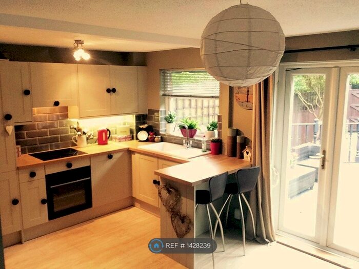 1 Bedroom Flat To Rent In Beverley Gardens, St, Albans, AL4