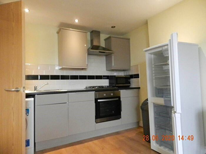 2 Bedroom Flat To Rent In Richmond Road, Roath [ Beds], CF24