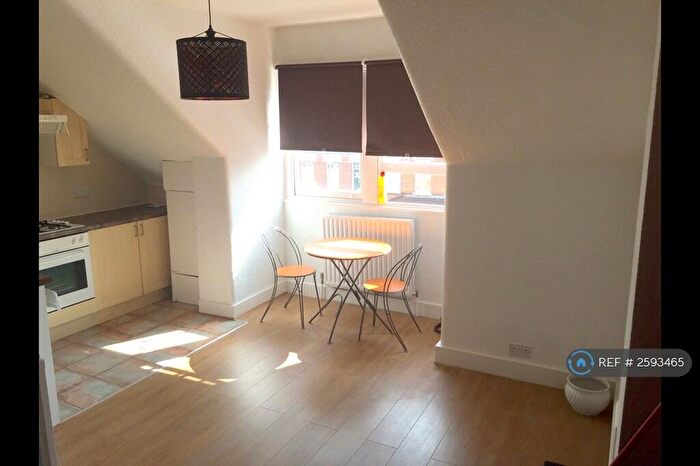 1 Bedroom Flat To Rent In Hillfield Avenue, London, N8