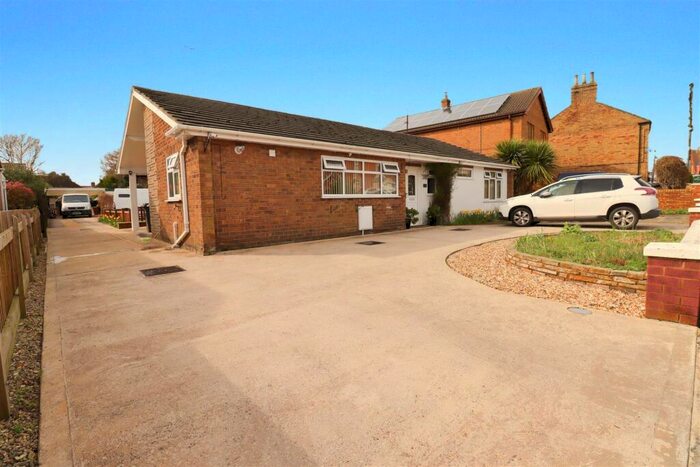 4 Bedroom Detached Bungalow For Sale In Hamilton Road, Alford, LN13