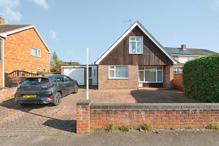 3 Bedroom Bungalow For Sale In Dells Lane, Biggleswade, Bedfordshire, SG18