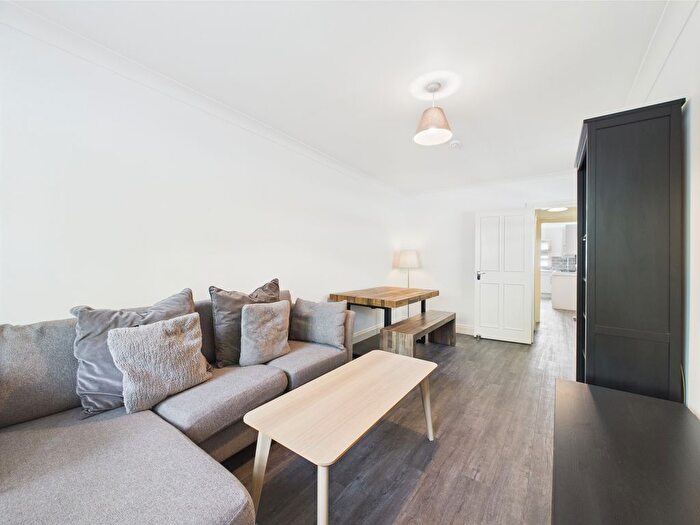 2 Bedroom Flat To Rent In Tufnell Park Road, London, N7