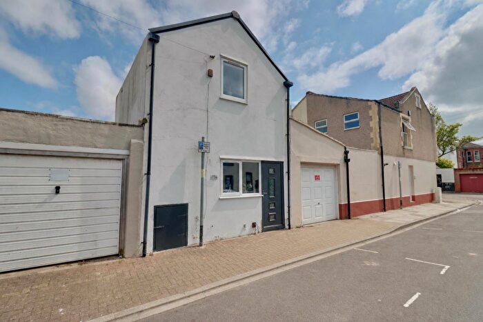 1 Bedroom Link Detached House For Sale In Lawson Road, Southsea, PO5
