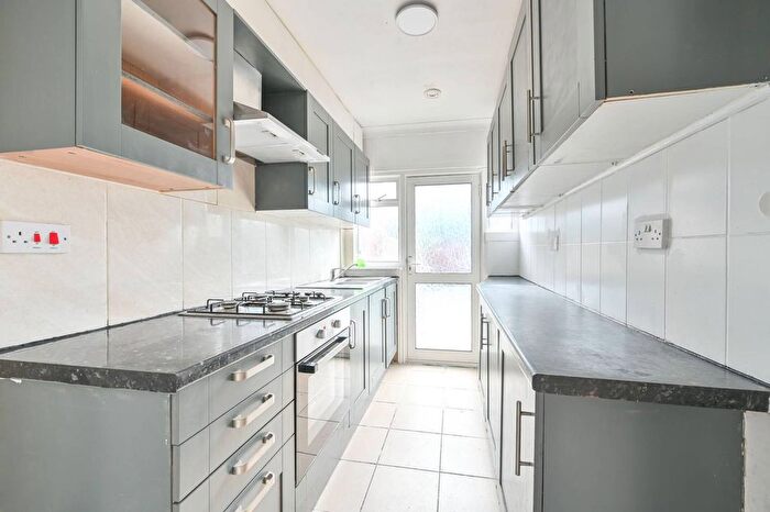 4 Bedroom Terraced House To Rent In Leamington Crescent, Rayners Lane, Harrow, HA2