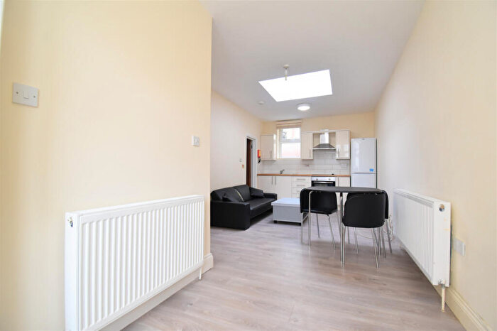 1 Bedroom Flat To Rent In Forster Rd, London, N17