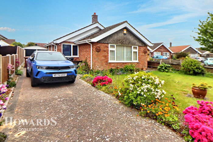 2 Bedroom Detached Bungalow For Sale In Hill Avenue, Gorleston, NR31