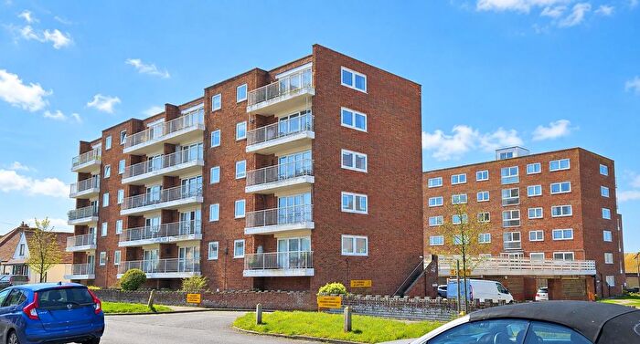 2 Bedroom Flat To Rent In Alfred Road, Birchington, CT7