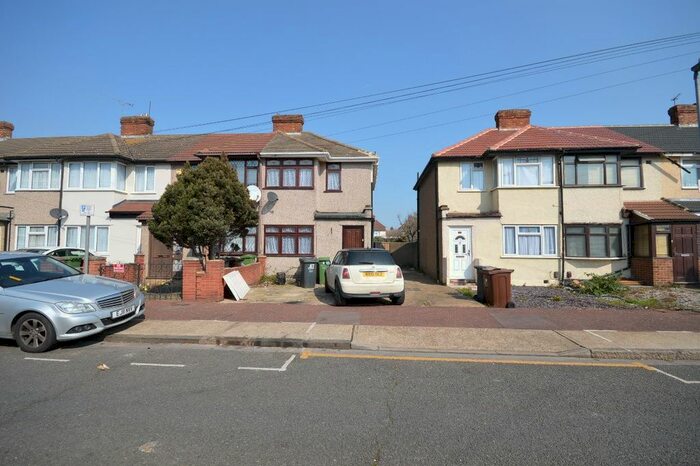 3 Bedroom Terraced House To Rent In Third Avenue, Dagenham, RM10