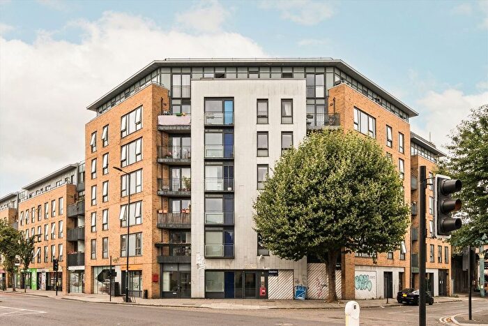 2 Bedroom Flat For Sale In Mare Street, London Fields, E8