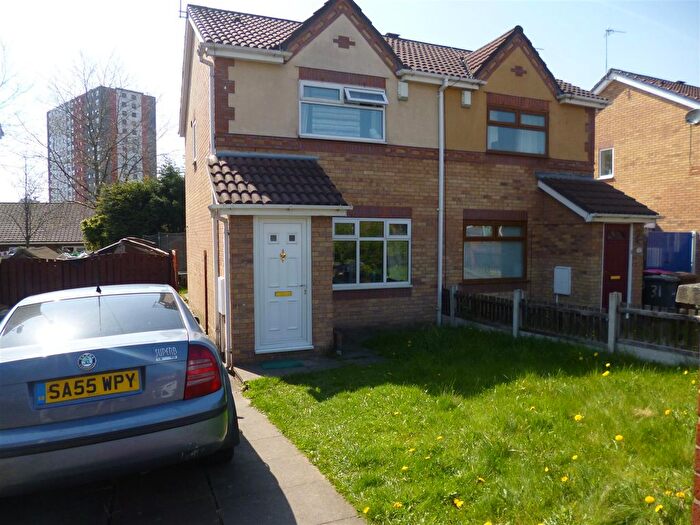 2 Bedroom Semi Detached House To Rent In Windmill Avenue, Salford, M5