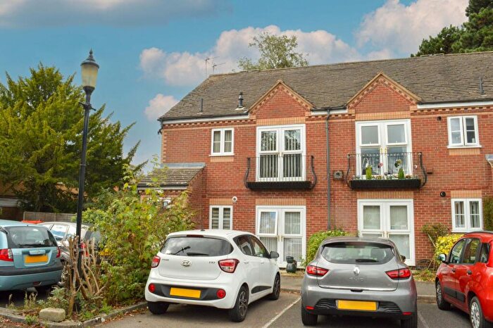 2 Bedroom Retirement Property For Sale In Kingswood Court, Wigston, Leicester, LE18