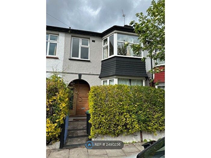 4 Bedroom Terraced House To Rent In Oakdale Road, London, N4