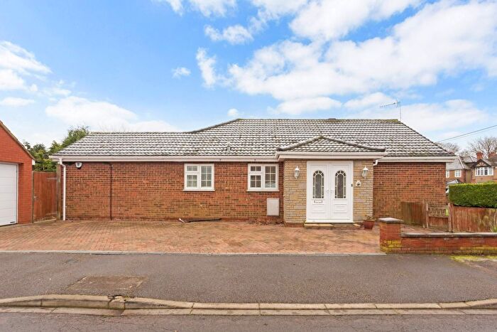 3 Bedroom Bungalow To Rent In Delfield Gardens, Manor Road, Caddington, Luton, LU1