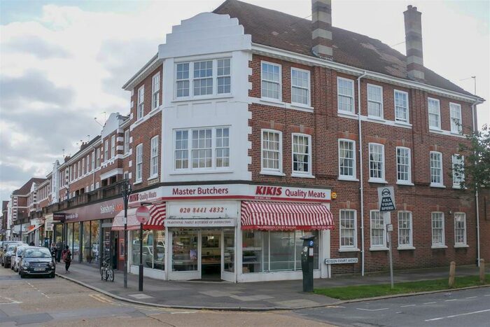 2 Bedroom Apartment To Rent In Cockfosters Road, Barnet, EN4