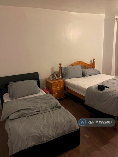 5 Bedroom Terraced House To Rent In Park Road, Wembley, HA0