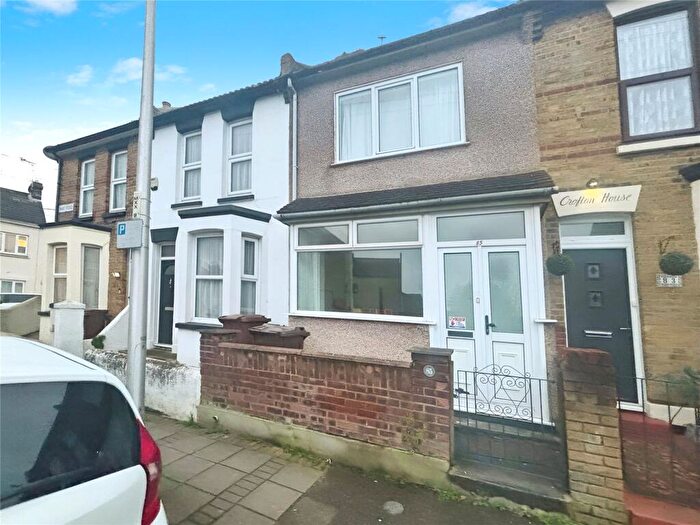 2 Bedroom Terraced House To Rent In May Road, Gillingham, Kent, ME7