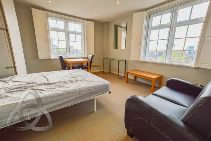 Studio To Rent In Langford Court, Abbey Road, NW8