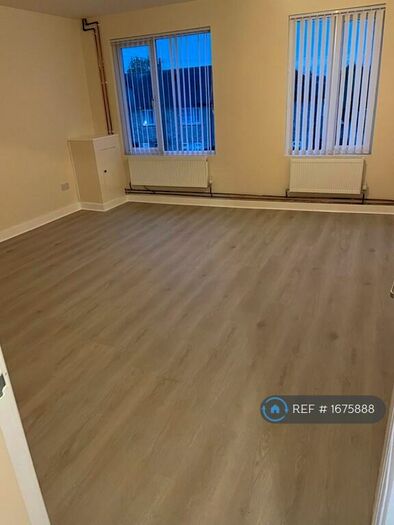 1 Bedroom Flat To Rent In Varney Road, Nottingham, NG11
