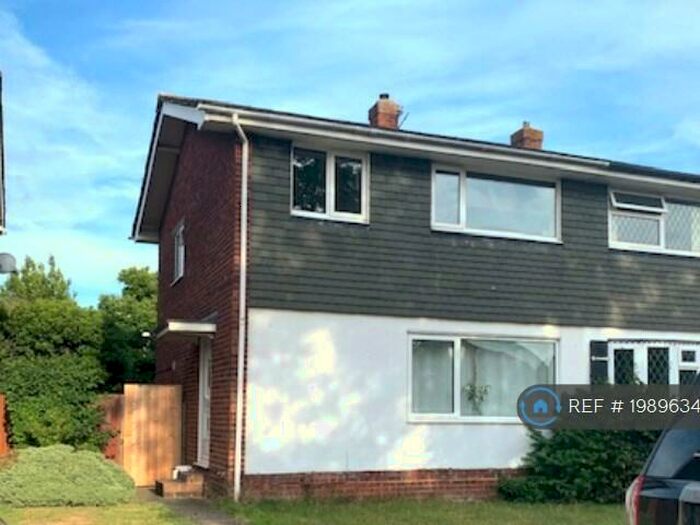 3 Bedroom Semi-Detached House To Rent In Lunsford Lane, Aylesford, ME20