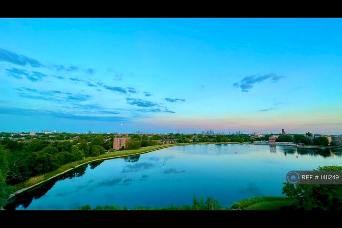 2 Bedroom Penthouse To Rent In Waterside Apartments, London, N4