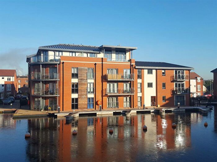 2 Bedroom Flat For Sale In River View, Larch Way, DY13