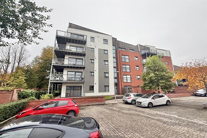 2 Bedroom Apartment To Rent In Montmano Drive, Manchester, M20