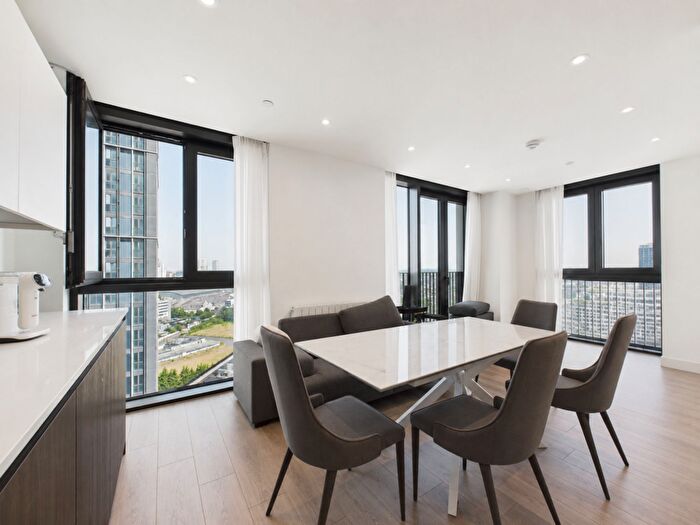 2 Bedroom Apartment To Rent In Affinity View, London, E16