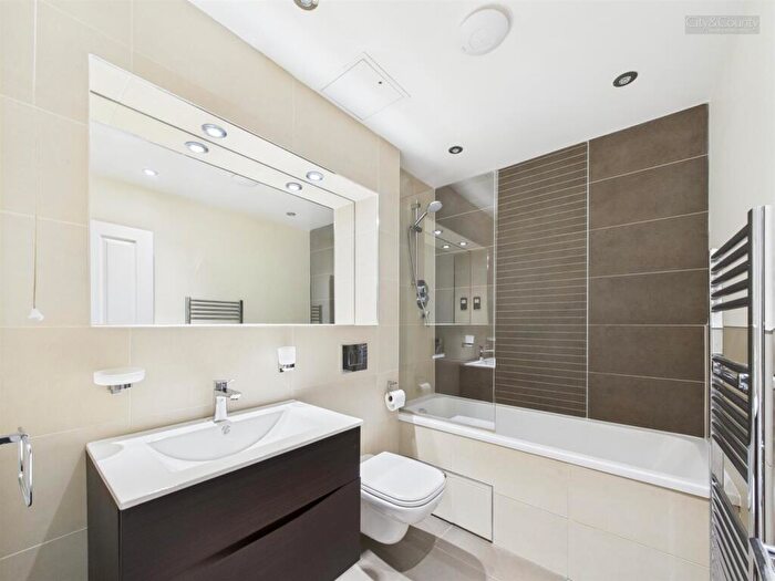 2 Bedroom Flat To Rent In Yorkshire House, Priestgate, Peterborough, PE1