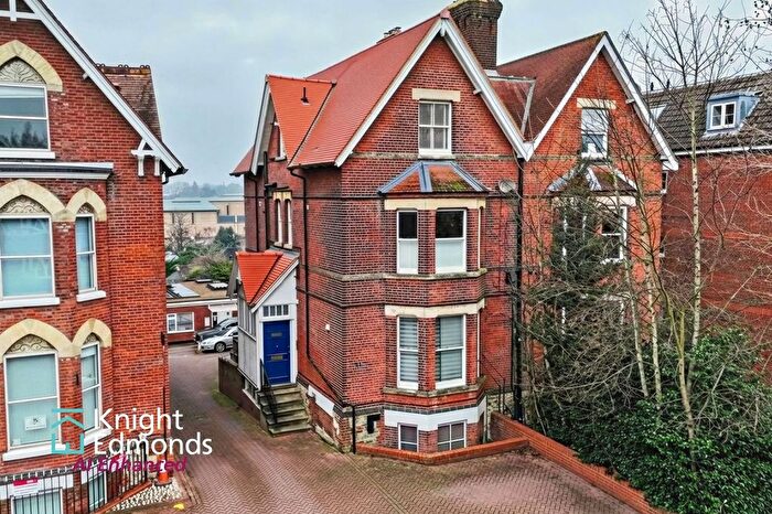 2 Bedroom Flat For Sale In College Road, Maidstone, ME15