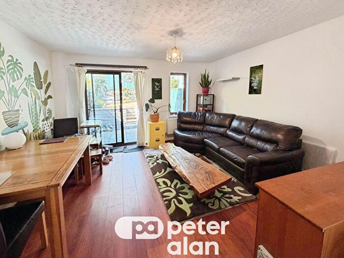 2 Bedroom Property To Rent In Clos Yr Alarch, Cardiff, CF14