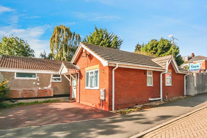 1 Bedroom Bungalow For Sale In Tennant Close, Rugby, CV21