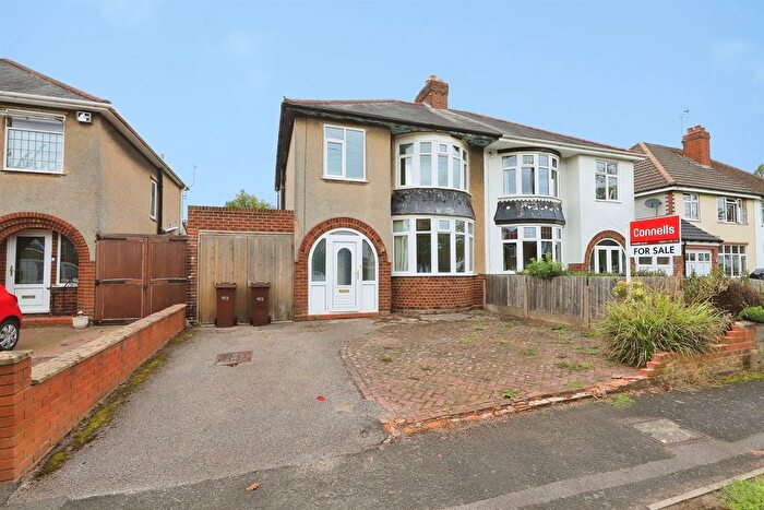 3 Bedroom Semi-Detached House For Sale In Wychbury Road, Finchfield, Wolverhampton, WV3