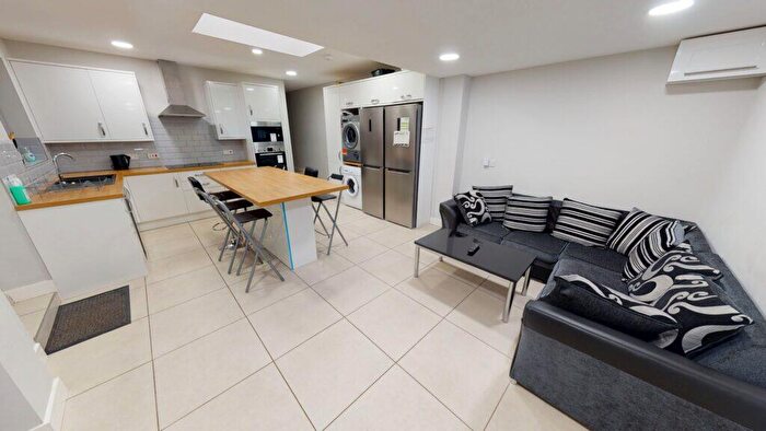 6 Bedroom House To Rent In Selly Hill Road, Selly Oak, B29