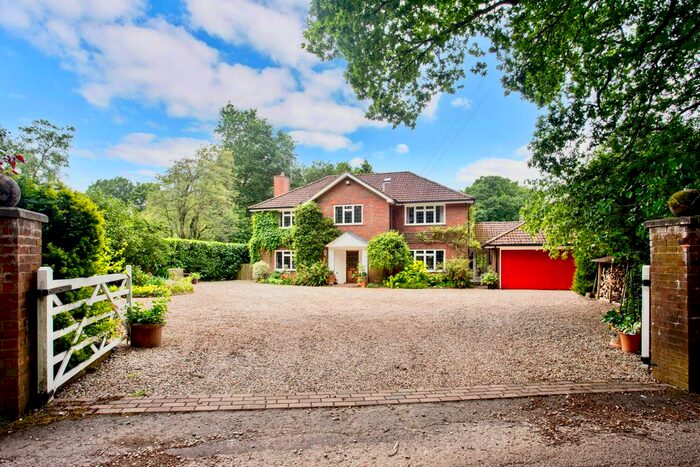 5 Bedroom Detached House To Rent In Woodlands, Redwood Lane, Medstead, Alton, GU34