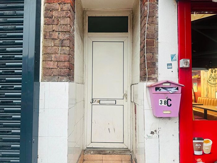 2 Bedroom Flat To Rent In Waldeck Road, Luton, LU1