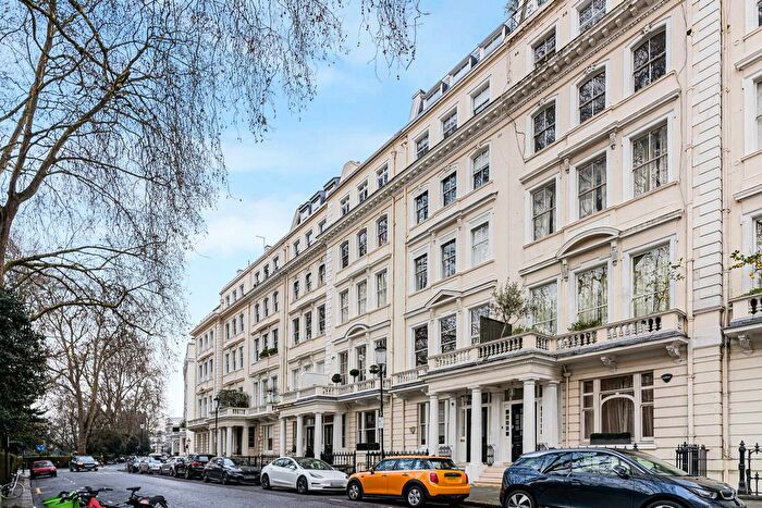 2 Bedroom Flat For Sale In Cornwall Gardens, London, SW7