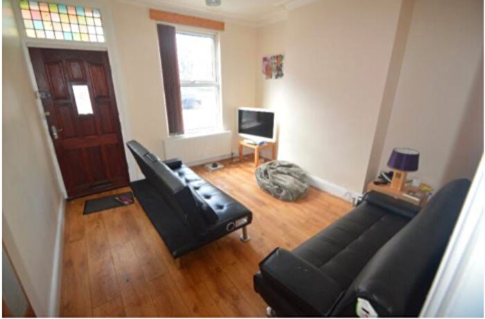 4 Bedroom Terraced House To Rent In Welton Grove, Leeds, West Yorkshire, LS6