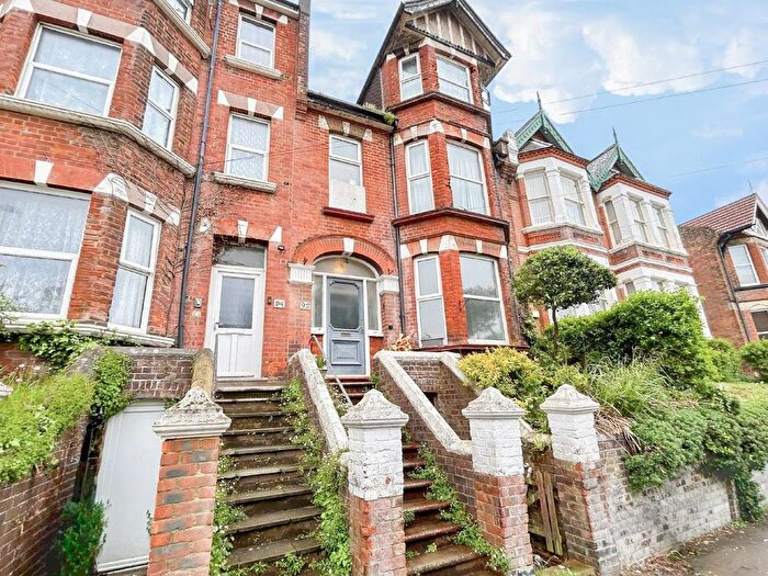 4 Bedroom End Of Terrace House For Sale In Milward Road, Hastings, TN34