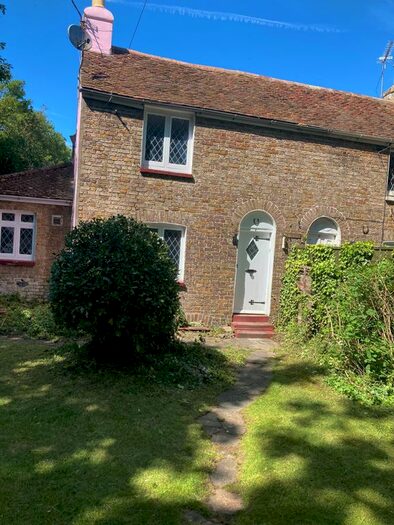 2 Bedroom Cottage To Rent In Vale Road, Broadstairs, CT10