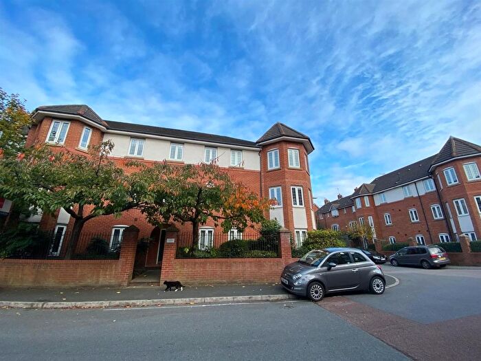 2 Bedroom Flat To Rent In New Barns Avenue, Chorlton, Manchester, M21