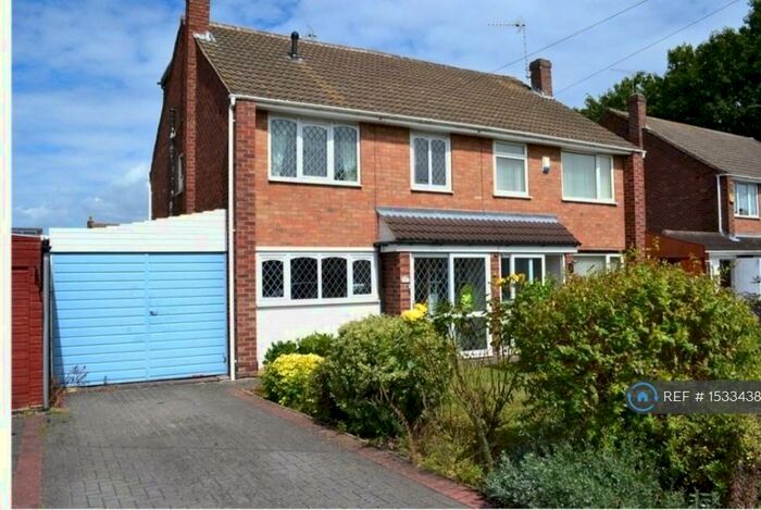 4 Bedroom Semi-Detached House To Rent In Ravensthorpe Close, Binley, Coventry, CV3