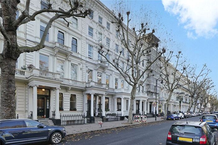 2 Bedroom Flat For Sale In Queen's Gate, London, SW7