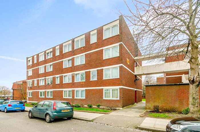2 Bedroom Flat To Rent In Newland Road, Hornsey, London, N8